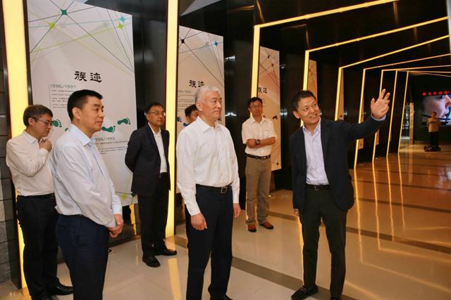 科技部部长王志刚到不朽情缘激光调研